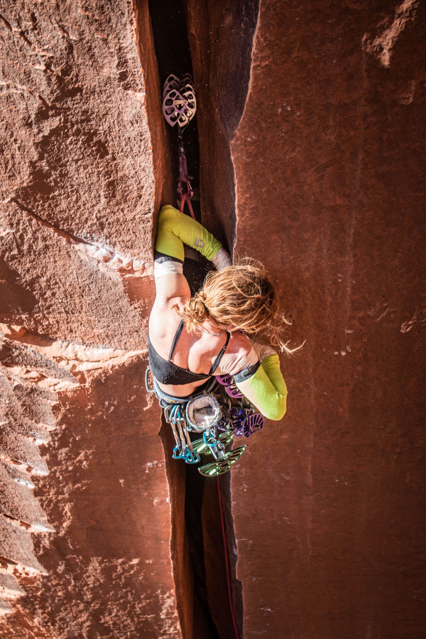 Mary offwidth climbing