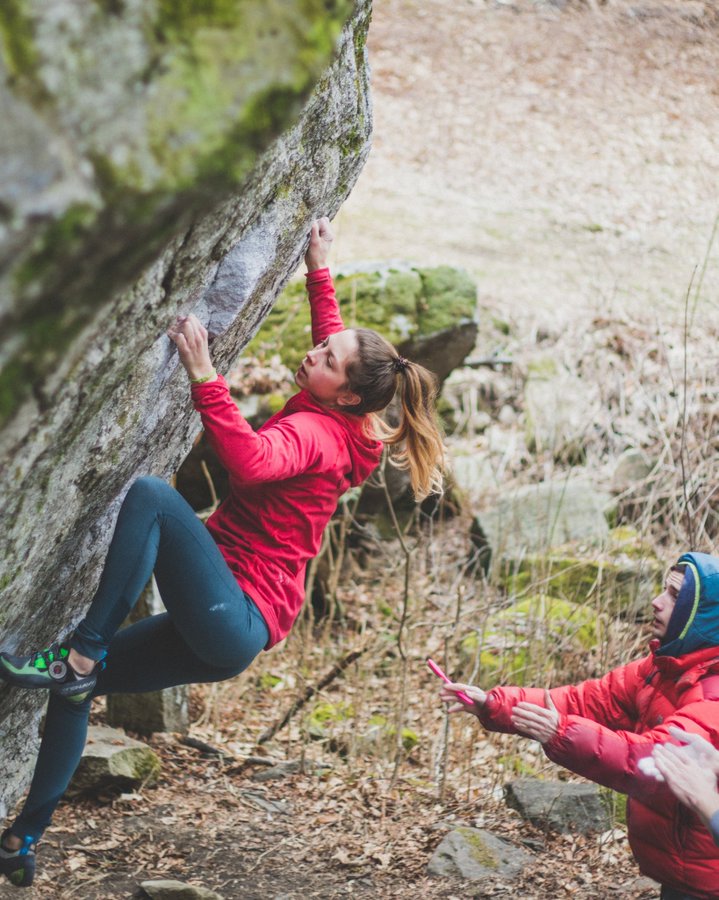 Roz Bouldering