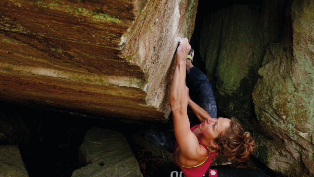 Maddy Cope Bouldering harder than 7a